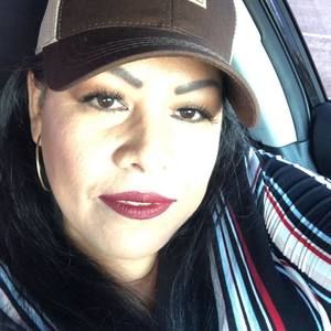 Meet your Posher, Claudia